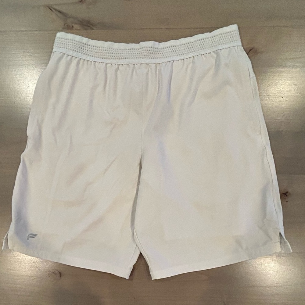 Fabletics Fundamental Short 7in. (Lined) - Size Small - Bone colorway